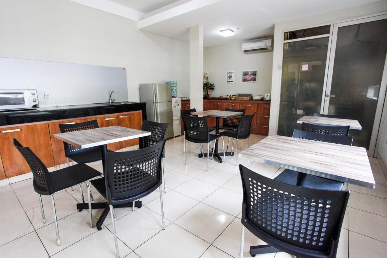 Legreen Suite Pejompongan Джакарта Экстерьер фото